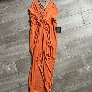 Lulus Dreamy Date Orange Surplice Midi dress size M, tags on never worn